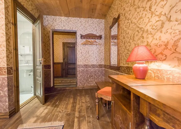 St. Peterburg Παρνού